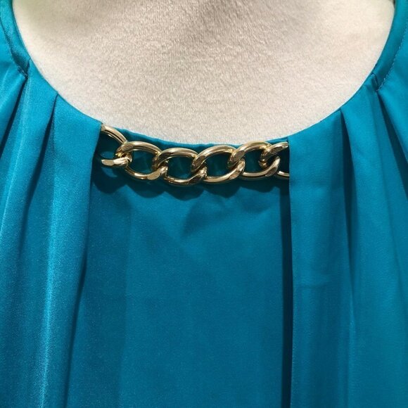 PETER NYGARD PETITE (8) Turquoise Blouse with gold chain accent - Picture 3 of 5